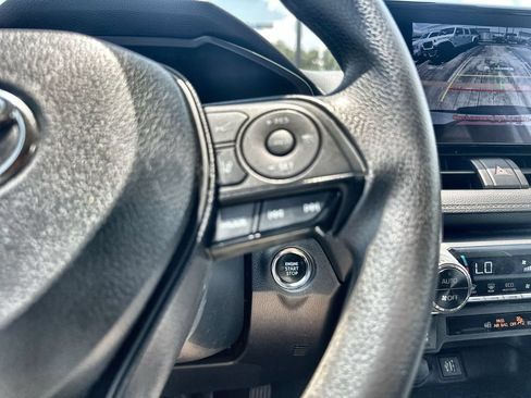 Used 2023 Toyota RAV4 XLE FWD image 32