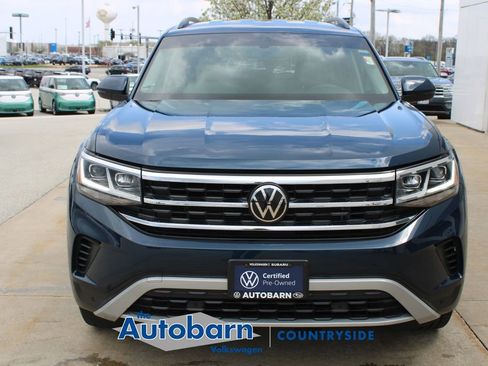 Certified 2023 Volkswagen Atlas SE w/ Black Wheel Package AWD/4WD image 2