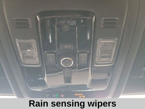 New 2026 Chevrolet Suburban High Country image 18