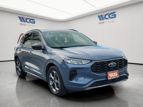 Used 2023 Ford Escape ST-Line w/ Tech Pack #1 FWD image 7
