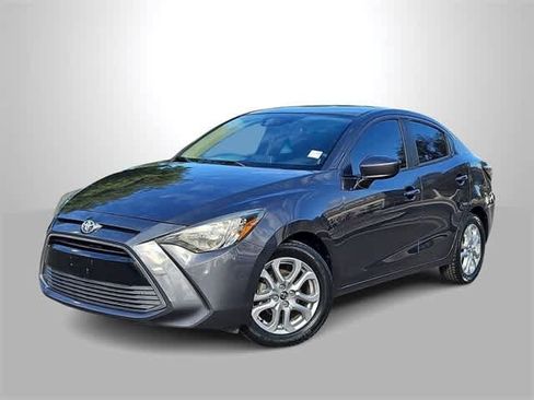 Used 2017 Toyota Yaris iA image 1