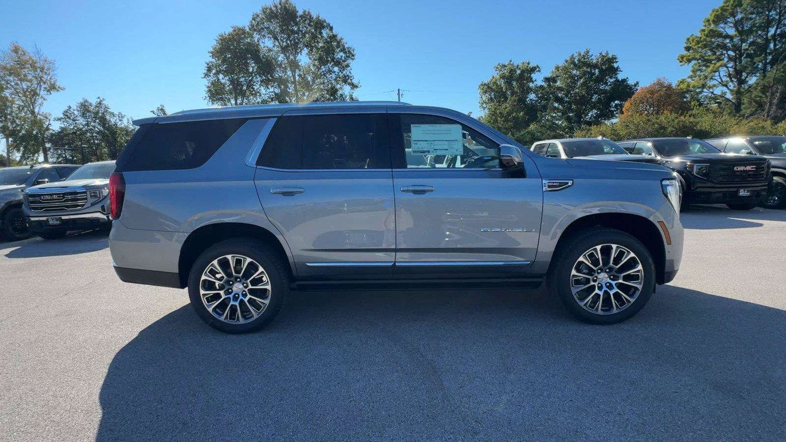 New 2027 GMC Yukon Denali w/ Denali Reserve Package AWD/4WD image 2
