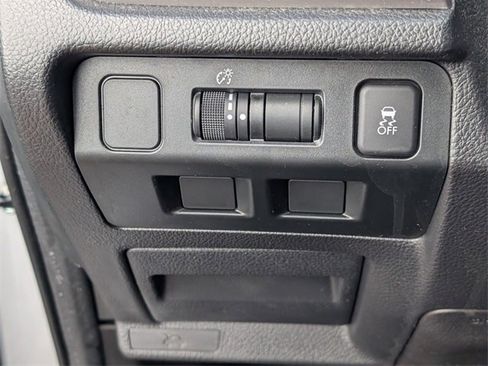 Used 2018 Subaru Forester 2.5i w/ Alloy Wheel Package image 28