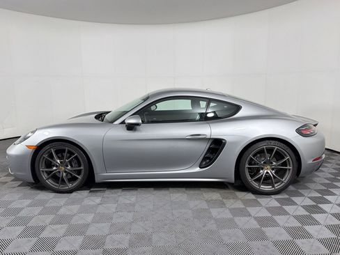 Certified 2024 Porsche 718 Cayman RWD image 2