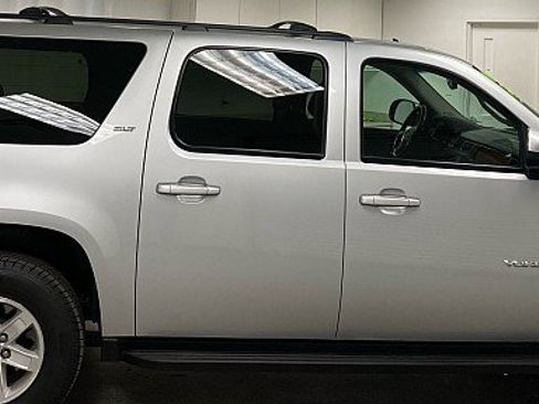 Used 2014 GMC Yukon XL SLT image 4
