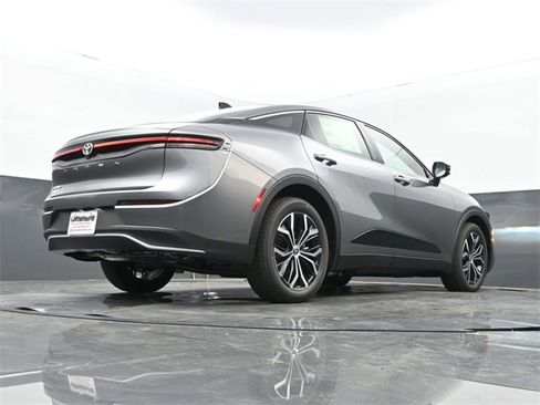 New 2026 Toyota Crown XLE image 15