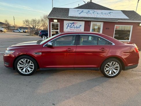 Used 2014 Ford Taurus Limited image 2