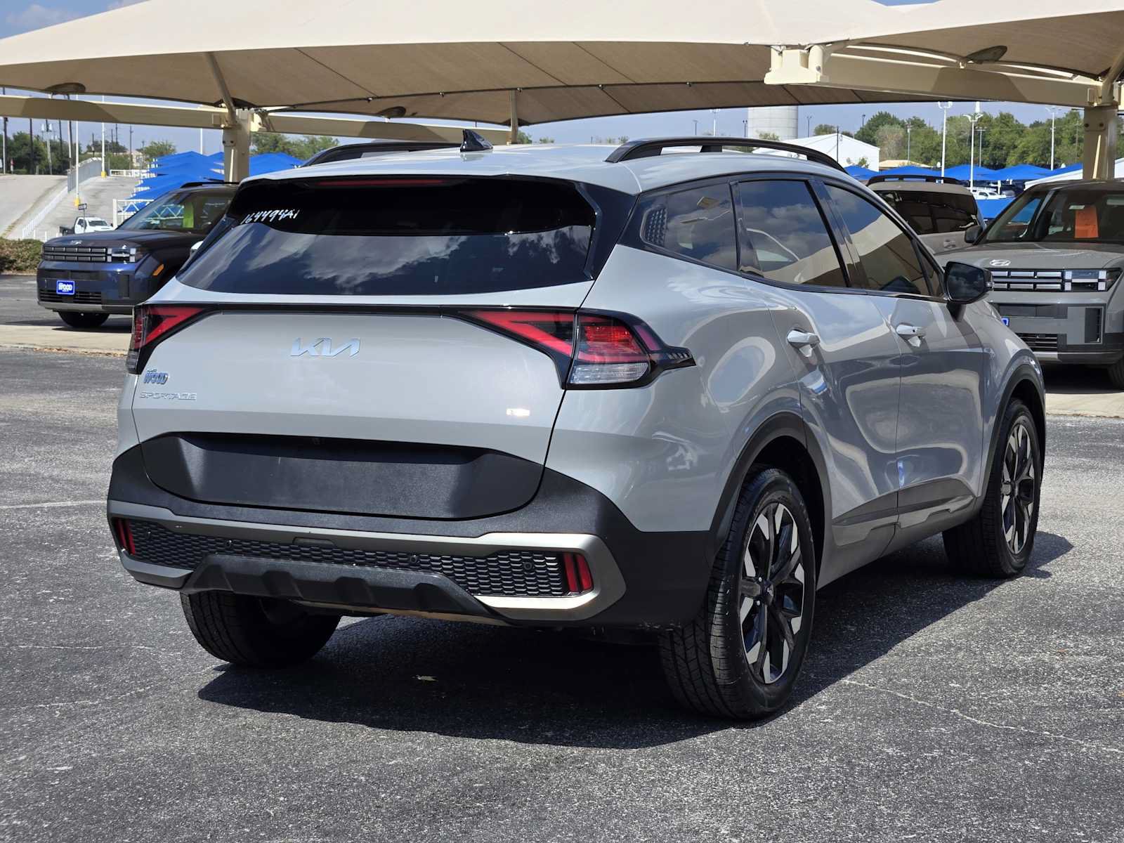 Used 2023 Kia Sportage X-Line AWD/4WD image 7