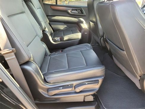Used 2025 GMC Yukon Denali image 12