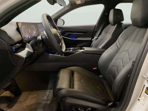 Used 2025 BMW 530i image 65