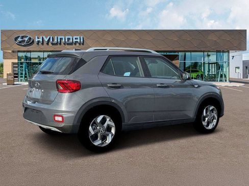 New 2026 Hyundai Venue SEL FWD image 8