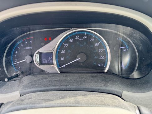 Used 2013 Toyota Sienna XLE image 20