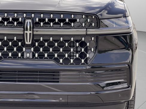 New 2026 Lincoln Navigator L Black Label AWD/4WD image 35