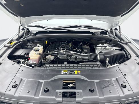 Used 2023 Jeep Grand Cherokee Altitude AWD/4WD image 27