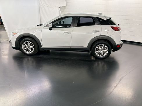 Used 2016 MAZDA CX-3 Touring w/ Premium Package AWD/4WD image 2