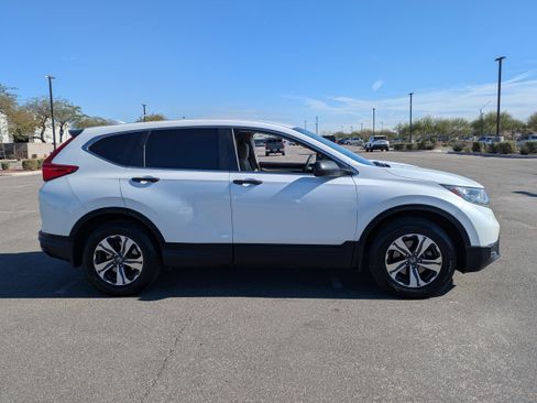 Used 2019 Honda CR-V LX image 6
