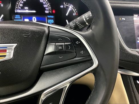 Used 2018 Cadillac XT5 Luxury w/ Driver Awareness Package FWD image 20