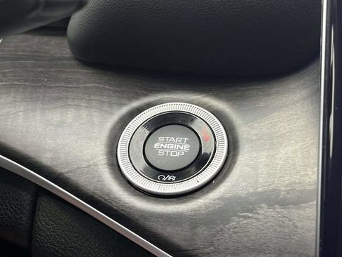 Used 2023 Jeep Grand Cherokee Limited AWD/4WD image 34