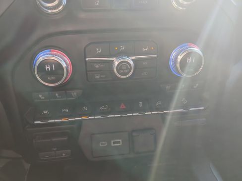 Used 2021 GMC Sierra 1500 AT4 w/ AT4 Value Package image 40