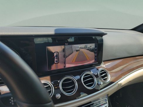 Used 2019 Mercedes-Benz E 300 image 16