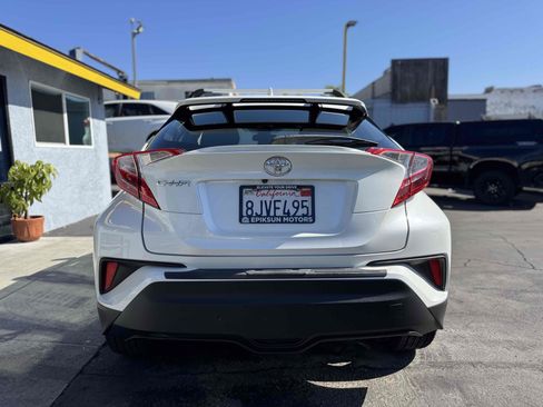 Used 2019 Toyota C-HR XLE image 7