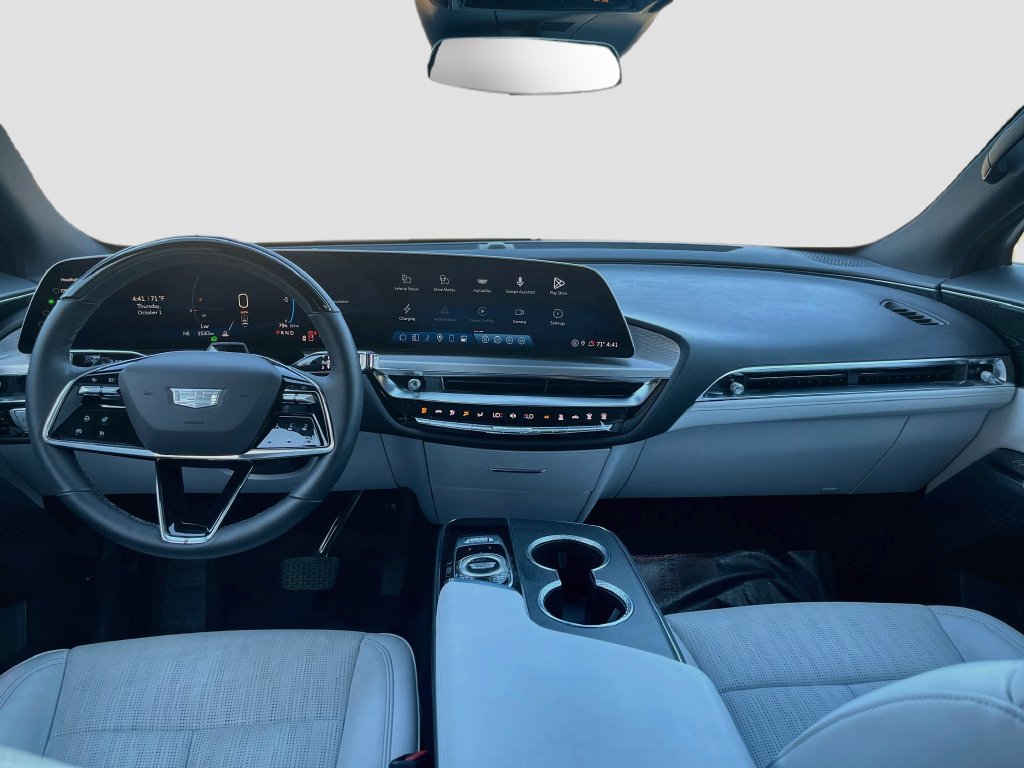 Used 2026 Cadillac Lyriq Luxury w/ LPO, Floor Liner Package AWD/4WD image 24