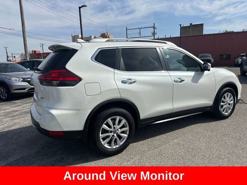 Used 2017 Nissan Rogue SV w/ SV Premium Package image 5