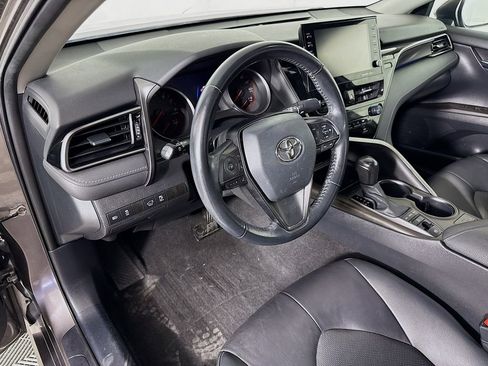 Used 2021 Toyota Camry XSE image 9