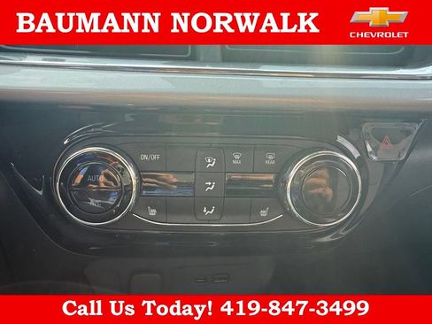 Used 2024 Chevrolet Trax LT w/ Driver Confidence Package FWD image 13