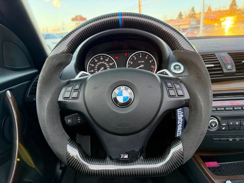 Used 2011 BMW 135i Convertible image 21