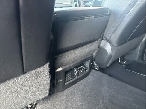 Used 2018 RAM 1500 Laramie image 37