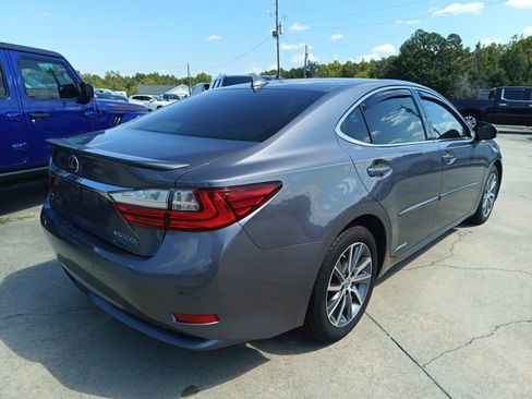 Used 2016 Lexus ES 300h image 3