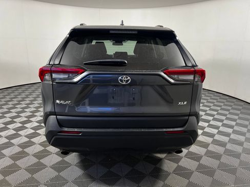 Used 2025 Toyota RAV4 XLE AWD/4WD image 6