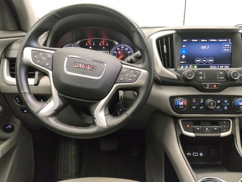 Used 2024 GMC Terrain SLT AWD/4WD image 22