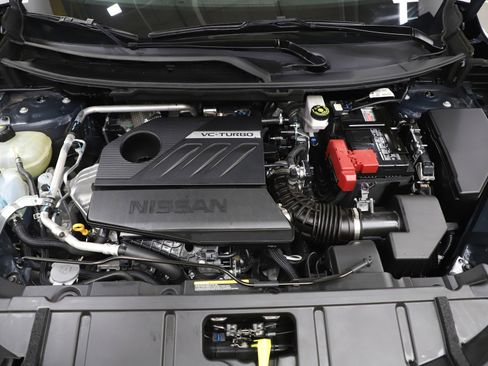 Used 2025 Nissan Rogue SV image 32