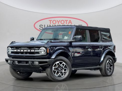 Used 2021 Ford Bronco Outer Banks image 2