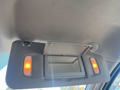 Used 2017 Chevrolet Traverse LT image 24