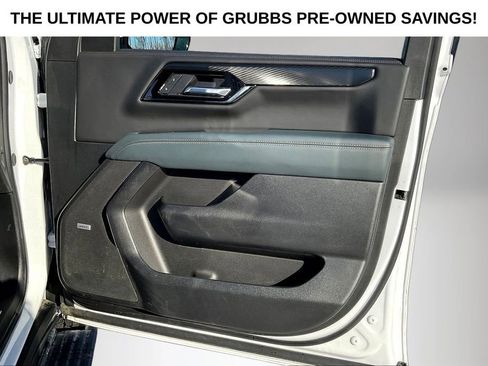 Used 2025 GMC Yukon AT4 w/ AT4 Premium Package AWD/4WD image 29