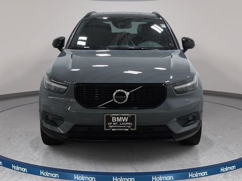 Used 2022 Volvo XC40 T5 R-Design w/ Protection Package AWD/4WD image 3
