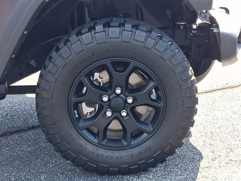 Certified 2022 Jeep Wrangler Sport AWD/4WD image 8