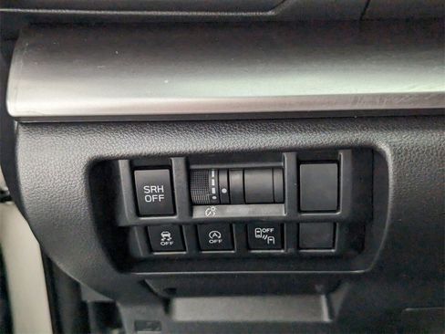 Used 2023 Subaru Crosstrek 2.5i Limited w/ Moonroof Package image 31