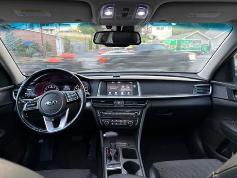 Used 2019 Kia Optima S w/ S Panoramic Sunroof Package FWD image 18