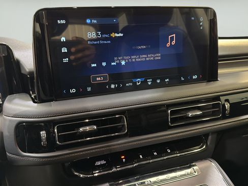 New 2026 Lincoln Aviator 2WD image 16