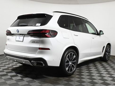 Used 2026 BMW X5 xDrive50e w/ M Sport Package image 7