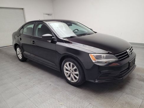 Used 2015 Volkswagen Jetta SE FWD image 11