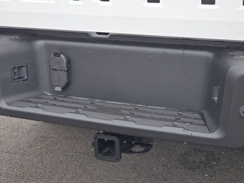 New 2026 Nissan Frontier SV w/ All-Weather Content Package AWD/4WD image 13