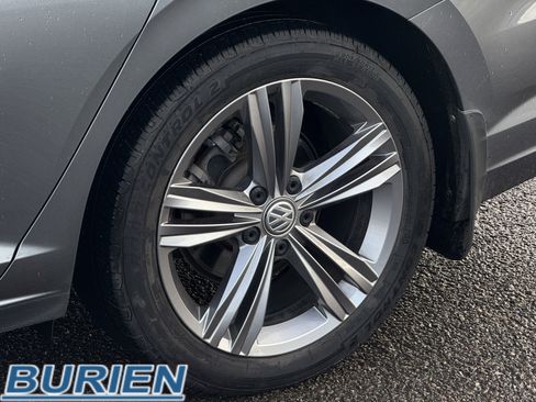 Used 2020 Volkswagen Jetta R-Line image 29