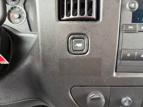 Used 2024 Chevrolet Express 2500 w/ Driver Convenience Package image 21
