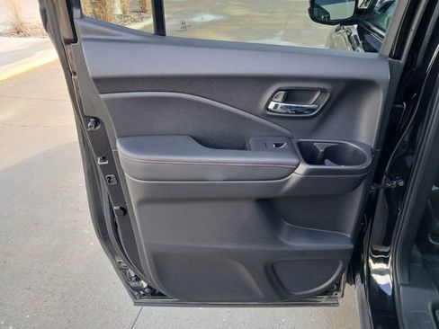 Used 2019 Honda Ridgeline Black Edition image 13