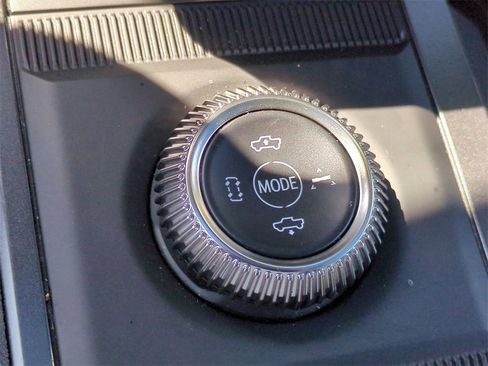 Used 2024 GMC Hummer EV 3X w/ Omega Edition image 17